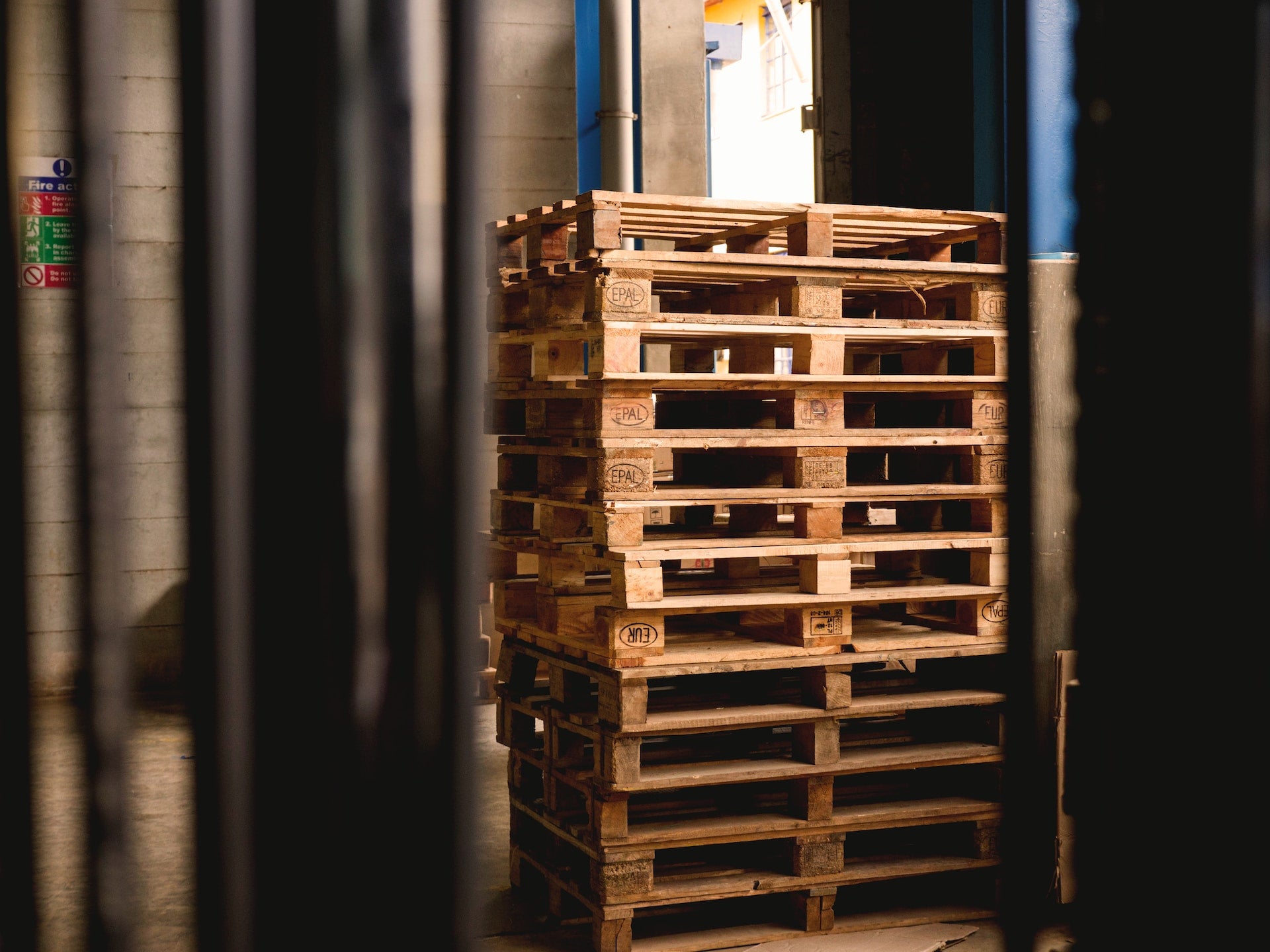 Navigating the Wholesale Pallet Industry: The Manifested Pallet Advantage