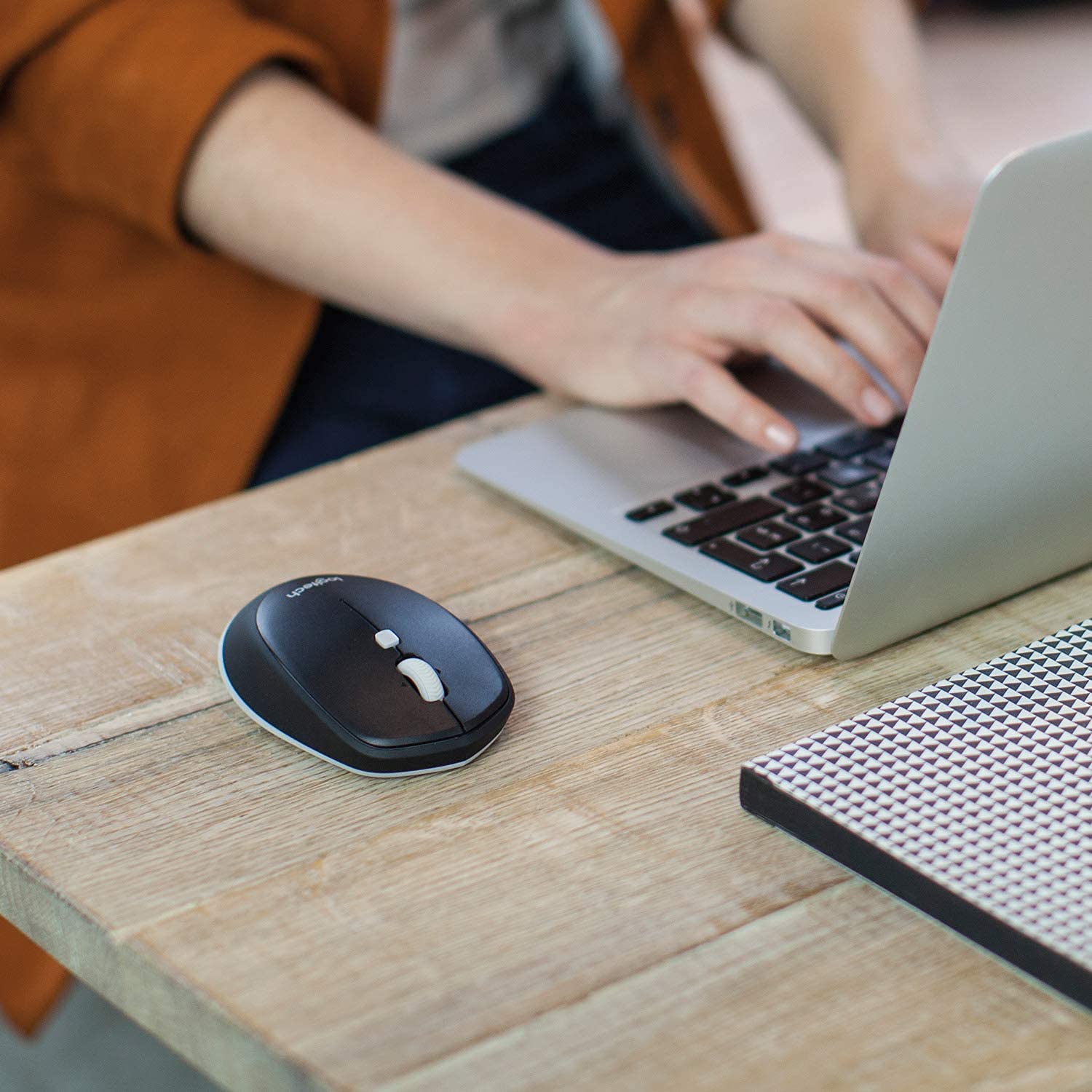 Logitech M535 Bluetooth Mouse - Optical - Wireless - Bluetooth - Black - 1000 dpi - Computer - Tilt - Like New