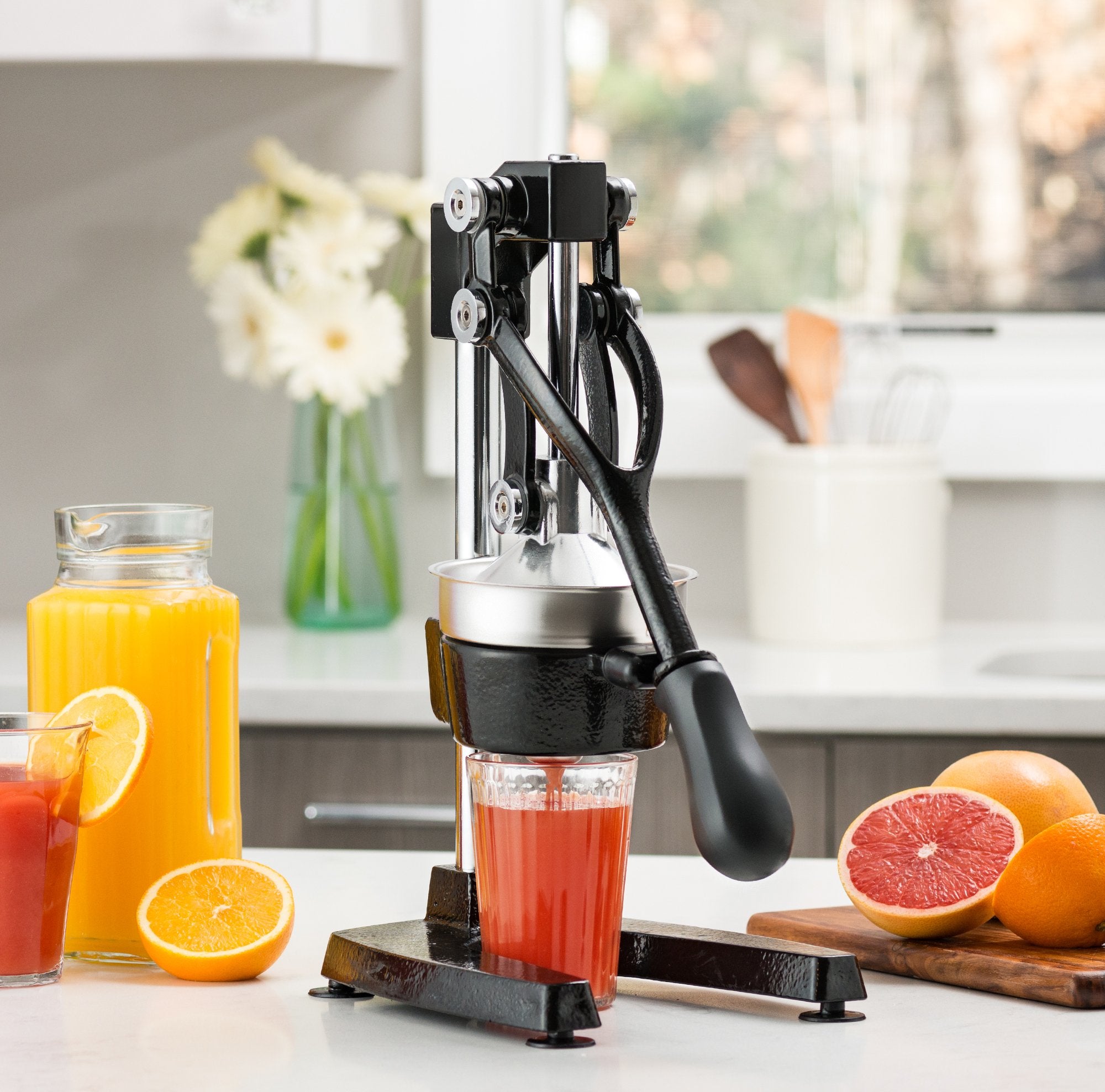 Gourmia EPJ100 Electric Citrus Juicer Stainless Steel 10 QT 160 Watts Rubber Handle And Cone Lid For Easy Use One-Size-Fits-All Juice Cone For Easy Storage. - 110V - Like New