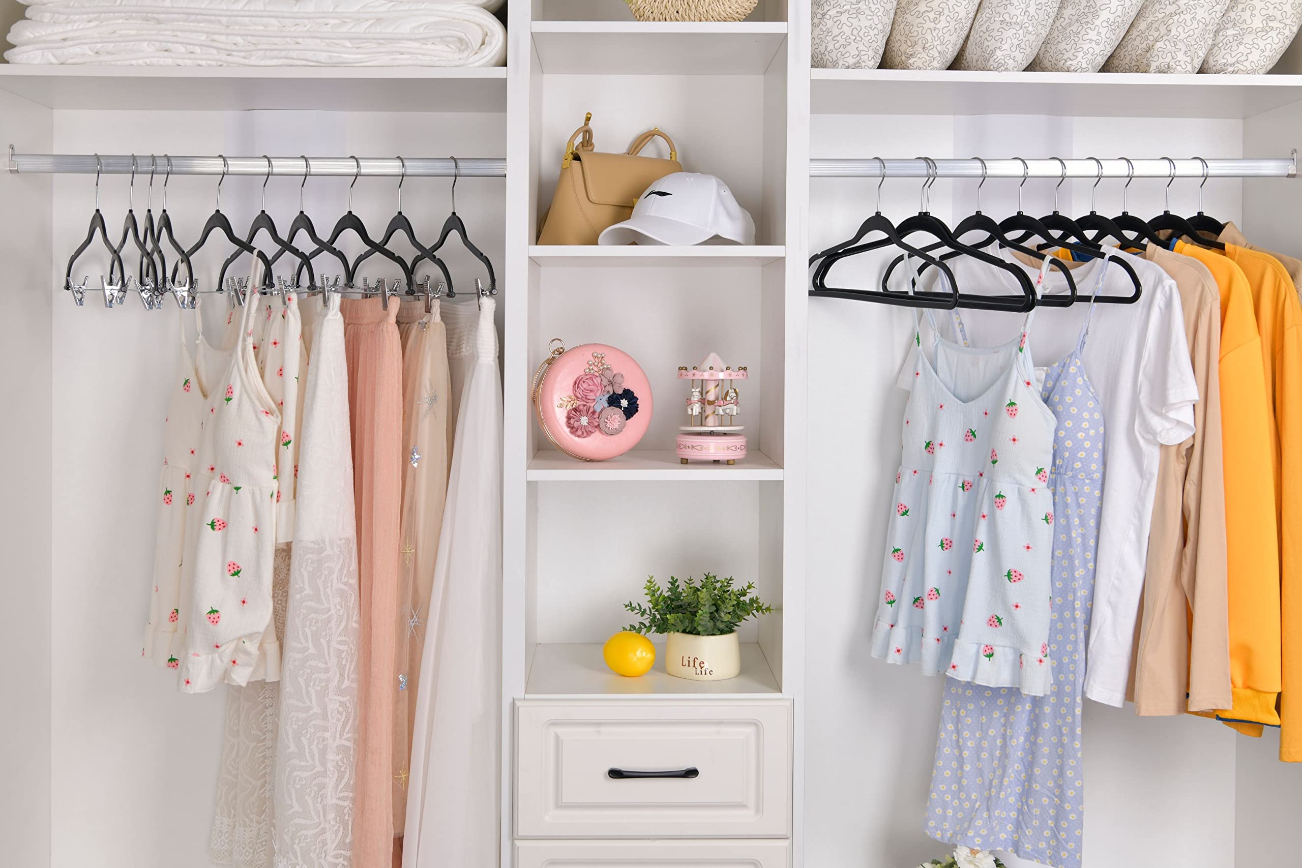 Quality Plastic Non Velvet Non-Flocked Thin Compact Hangers Black Swivel Hook - Like New