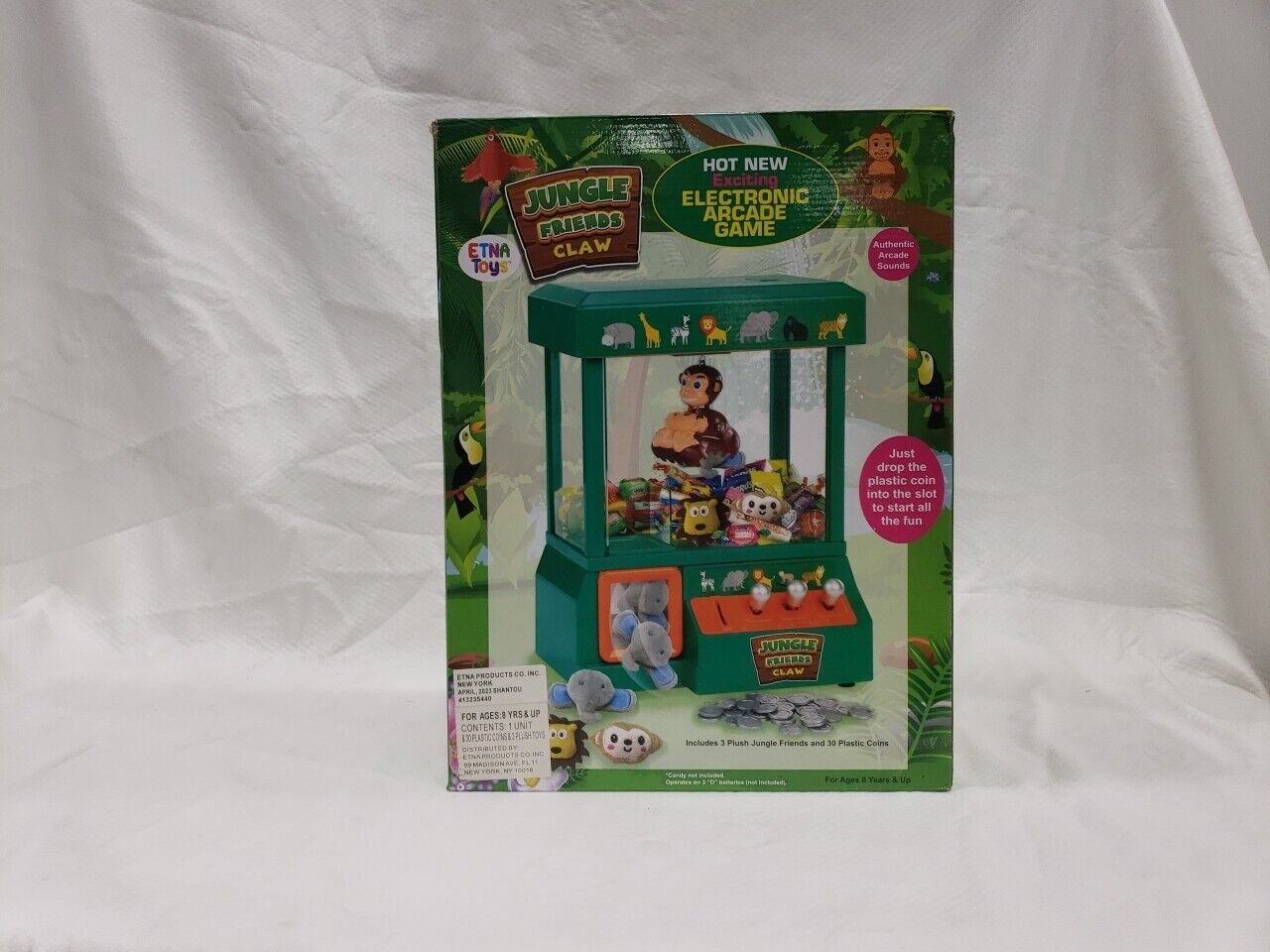 Jungle Friends Claw Machine Mini Arcade Game. Candy Machine