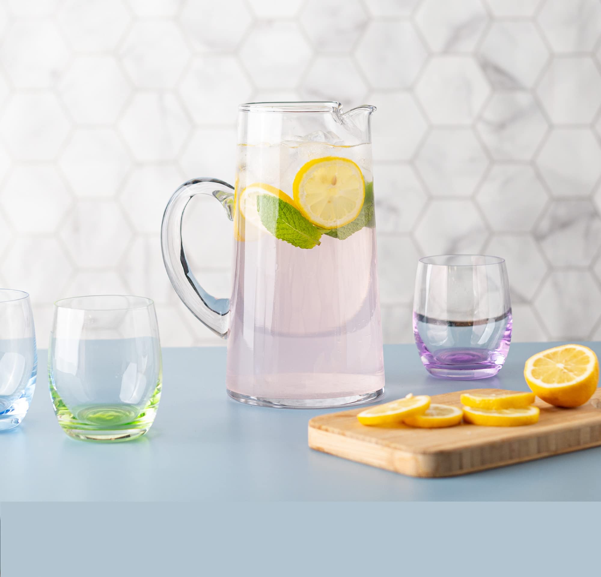 Glass Water Pitcher with Spout – Elegant Serving Carafe for Water, Juice, Sangria, Lemonade, and Cocktails – Crystal-Clear Glass Beverage Pitcher.  - Like New