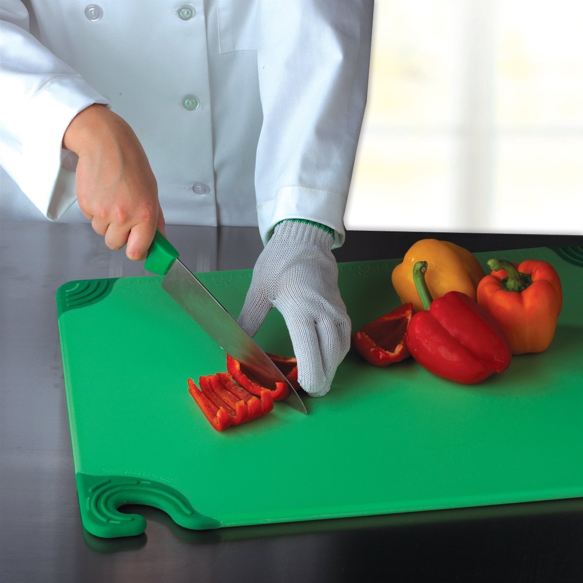 San Jamar Saf-T-Grip Plastic Cutting Board with Safety Hook  - Like New