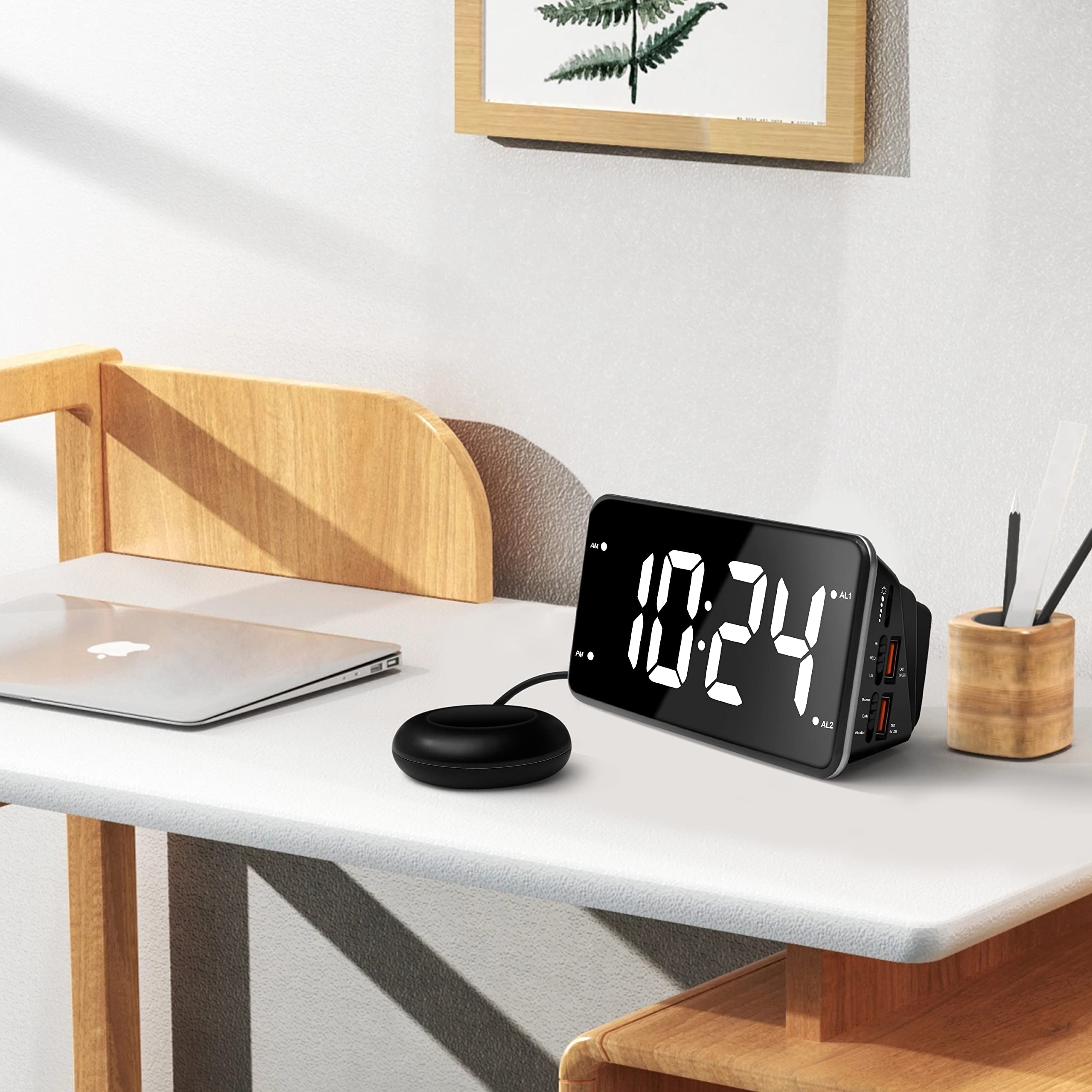 Digital Loud Alarm Clock for Heavy Sleepers Adults with Bed Shaker - Ideal for Hearing Impaired People - Dual Alarm Settings & 2 USB Charger - 7 Inch Display  - Like New