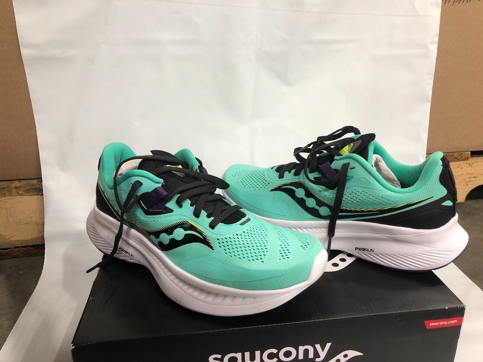 Saucony Women's Guide 15 Running Shoe, Cool Mint/Acid, 7.5