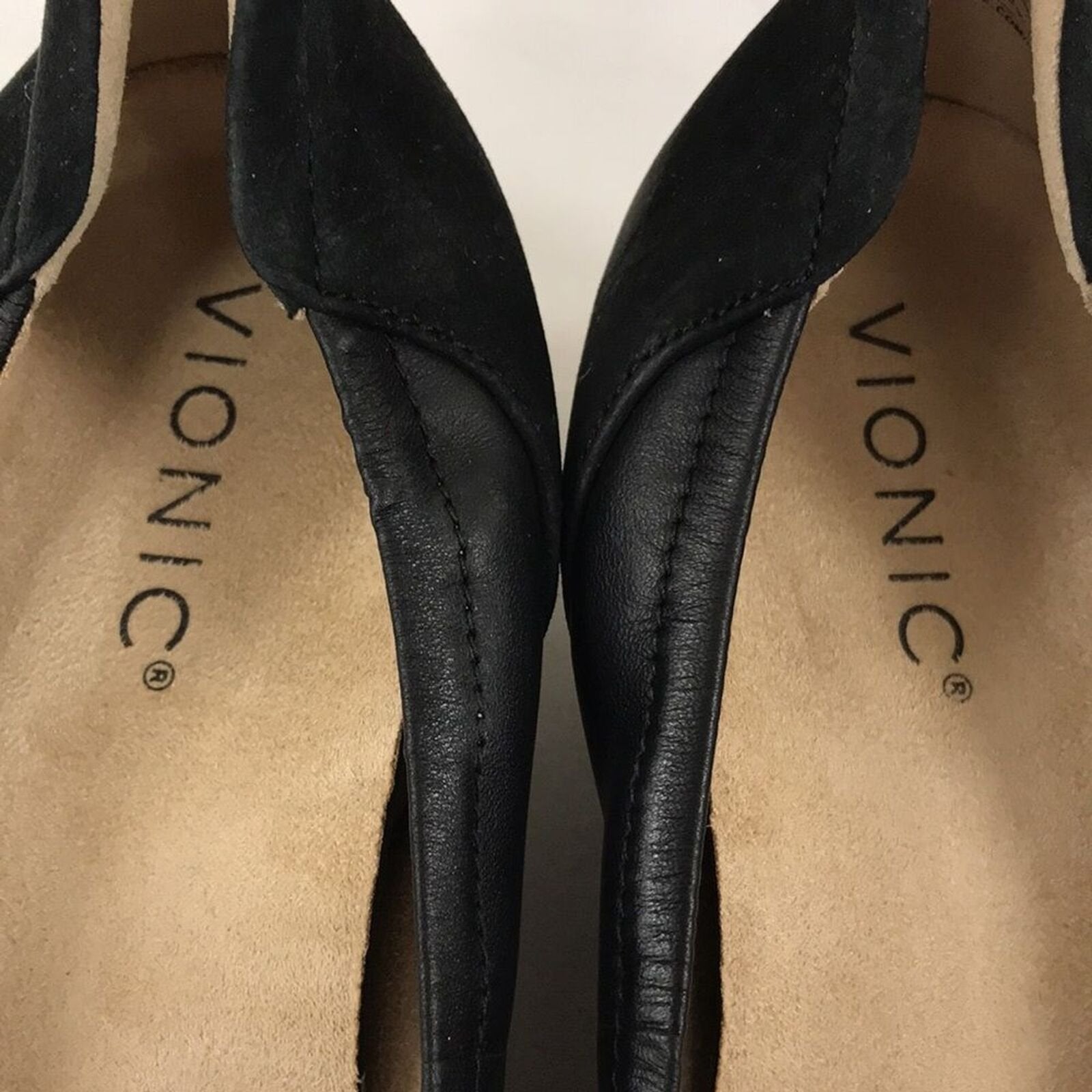 Vionic Jacey Womens Slip on Wedge Shoe Black leather  8 US