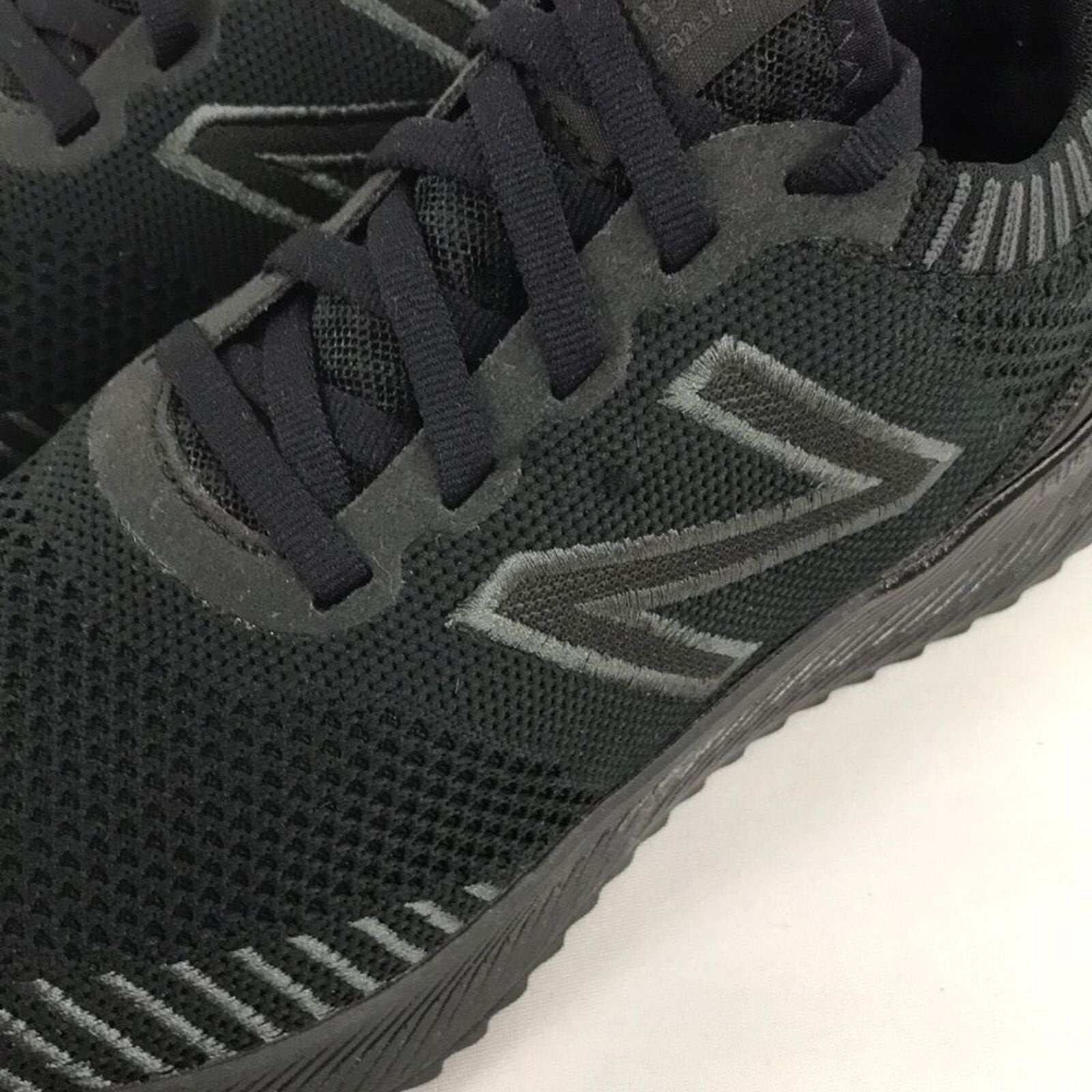 New Balance Womens FuelCell Echo V1 Sneaker 6.5 US