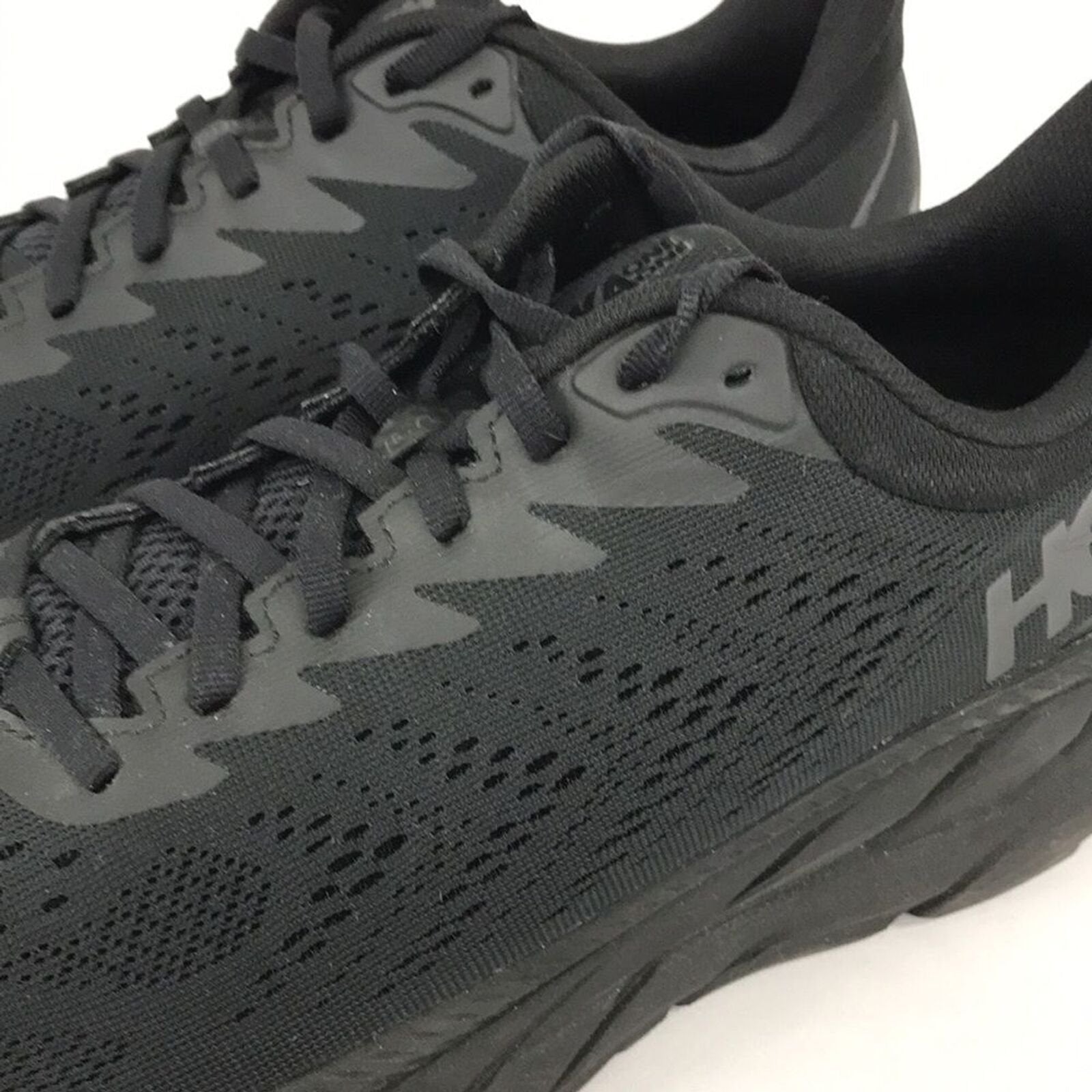 HOKA Mens Race Sneaker 12 US