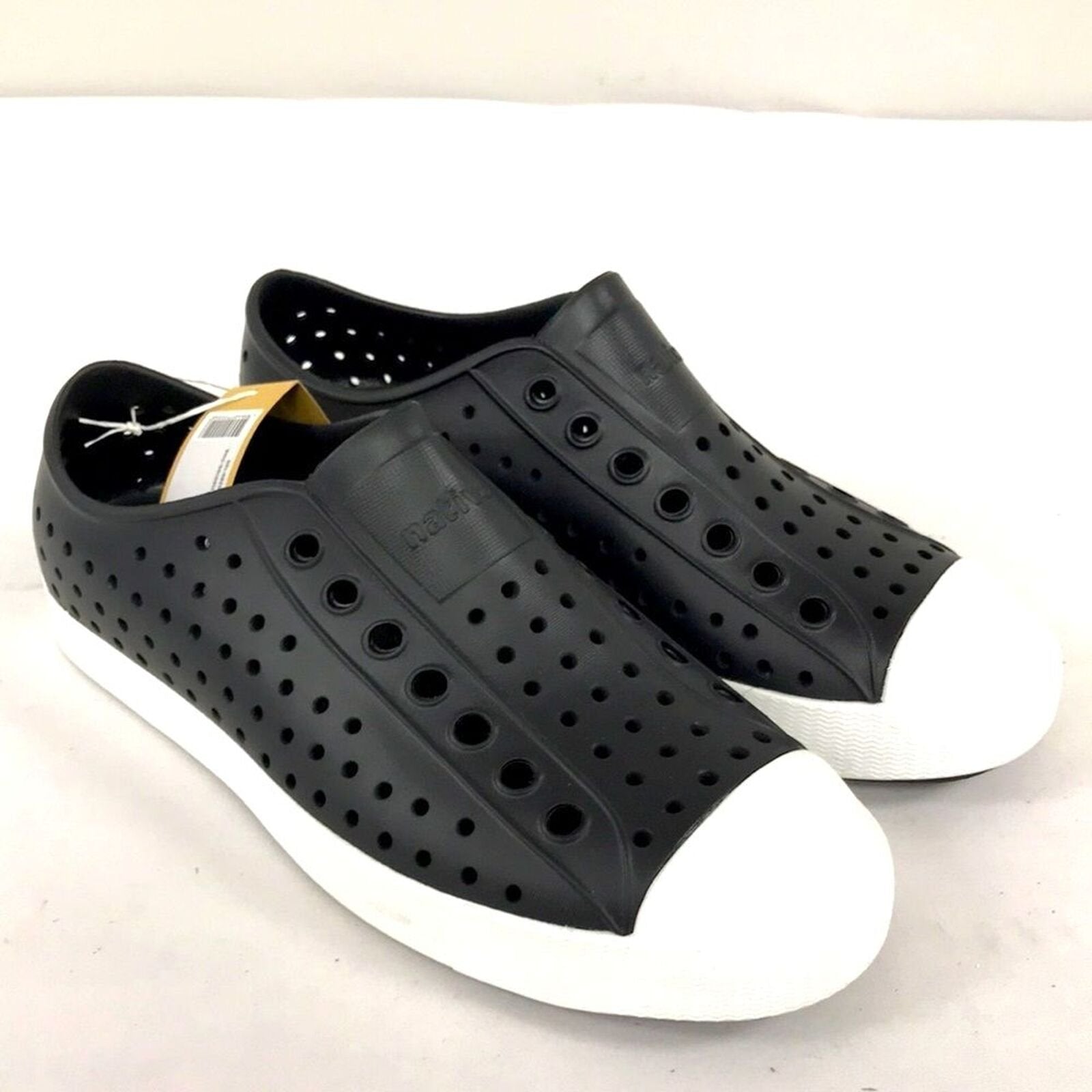 Native Shoes Jefferson Lightweight Sneaker Jiffy Black Shell White 8 US