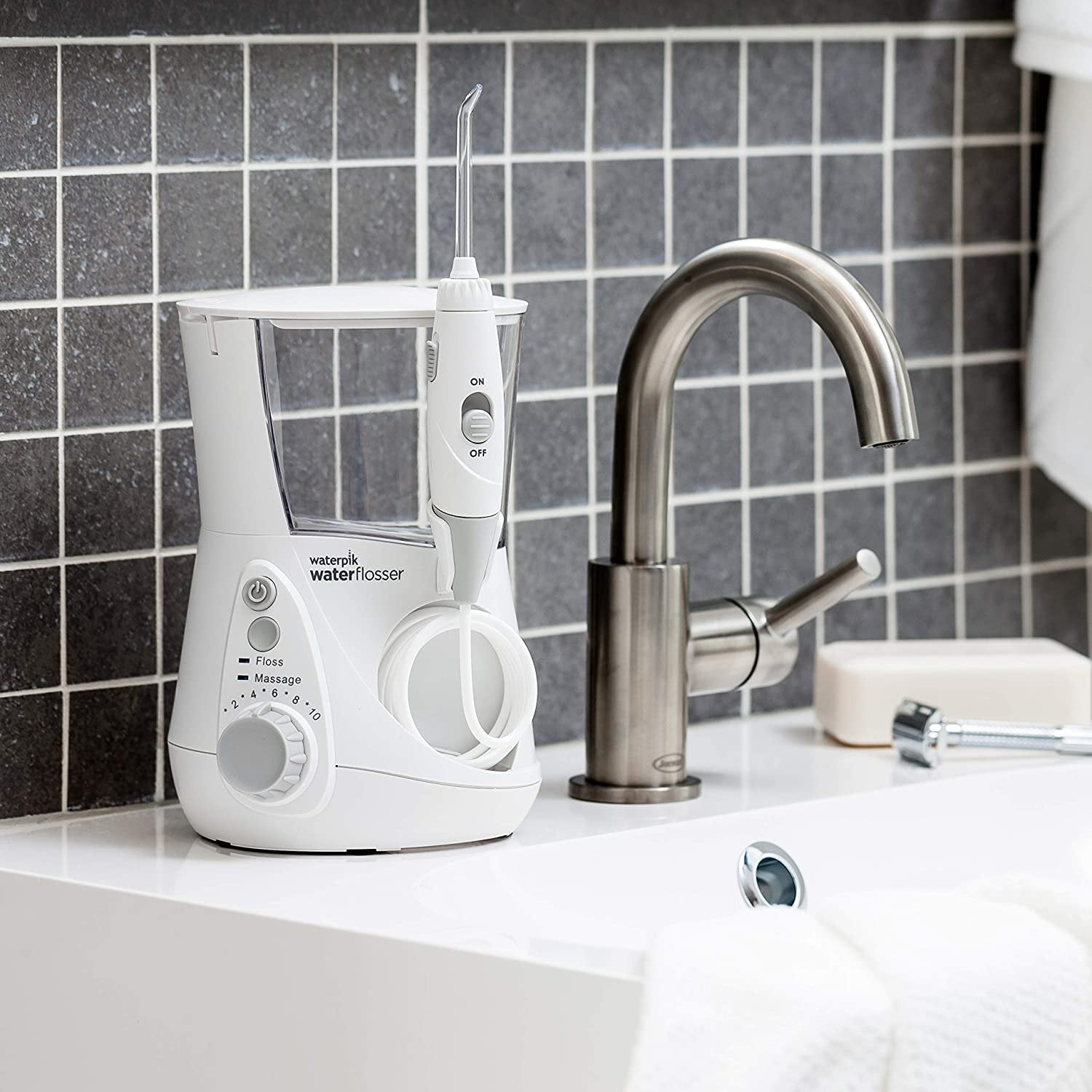 White Waterpik Aquarius Water Flosser Professional w/ 10 Settings & 7 Tips - Size 10.35x3.8x4.7