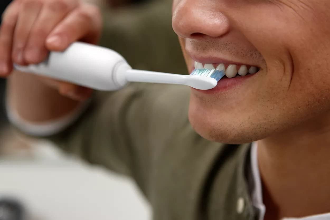 Philips Sonicare HX3411/05 Electric Toothbrush DailyClean 1100 with QuadPacer & Smartimer